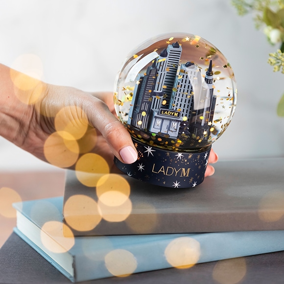 Advent Calendar · Lady M